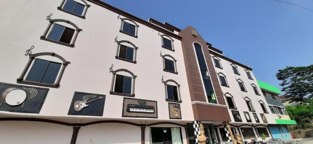 The Music Hotel Kangboi Bagian luar foto