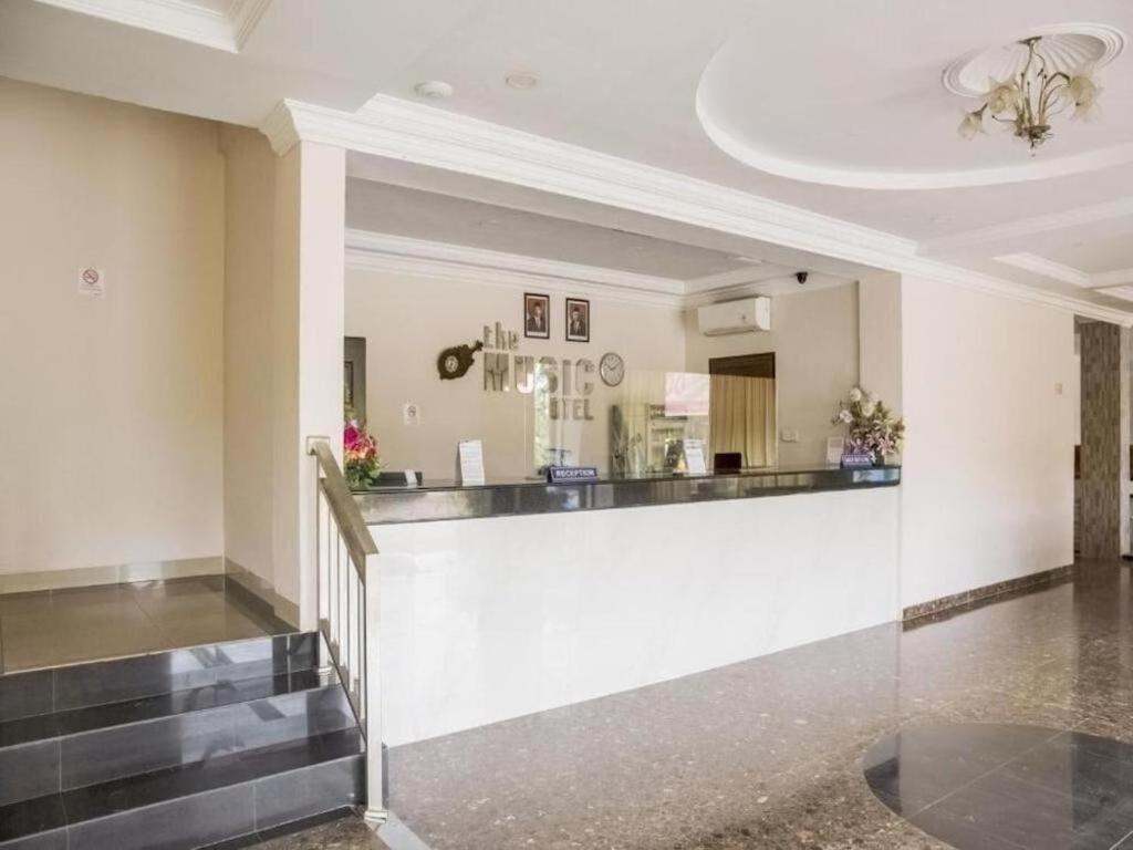 The Music Hotel Kangboi Bagian luar foto