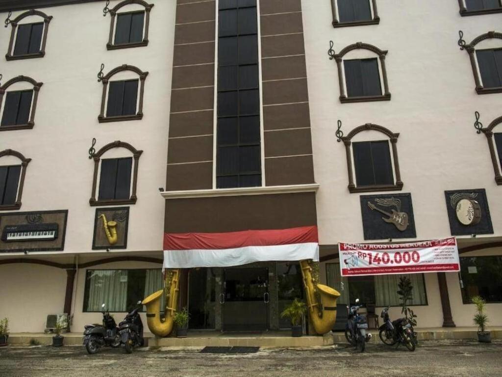 The Music Hotel Kangboi Bagian luar foto