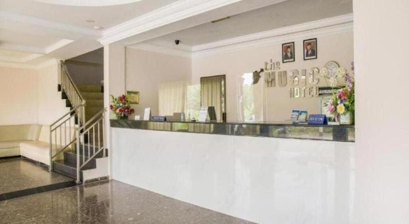 The Music Hotel Kangboi Bagian luar foto